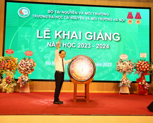 Thứ trưởng Lê Công Thành dự Khai giảng năm học 2023 - 2024 trang bóng đá uy tín
 